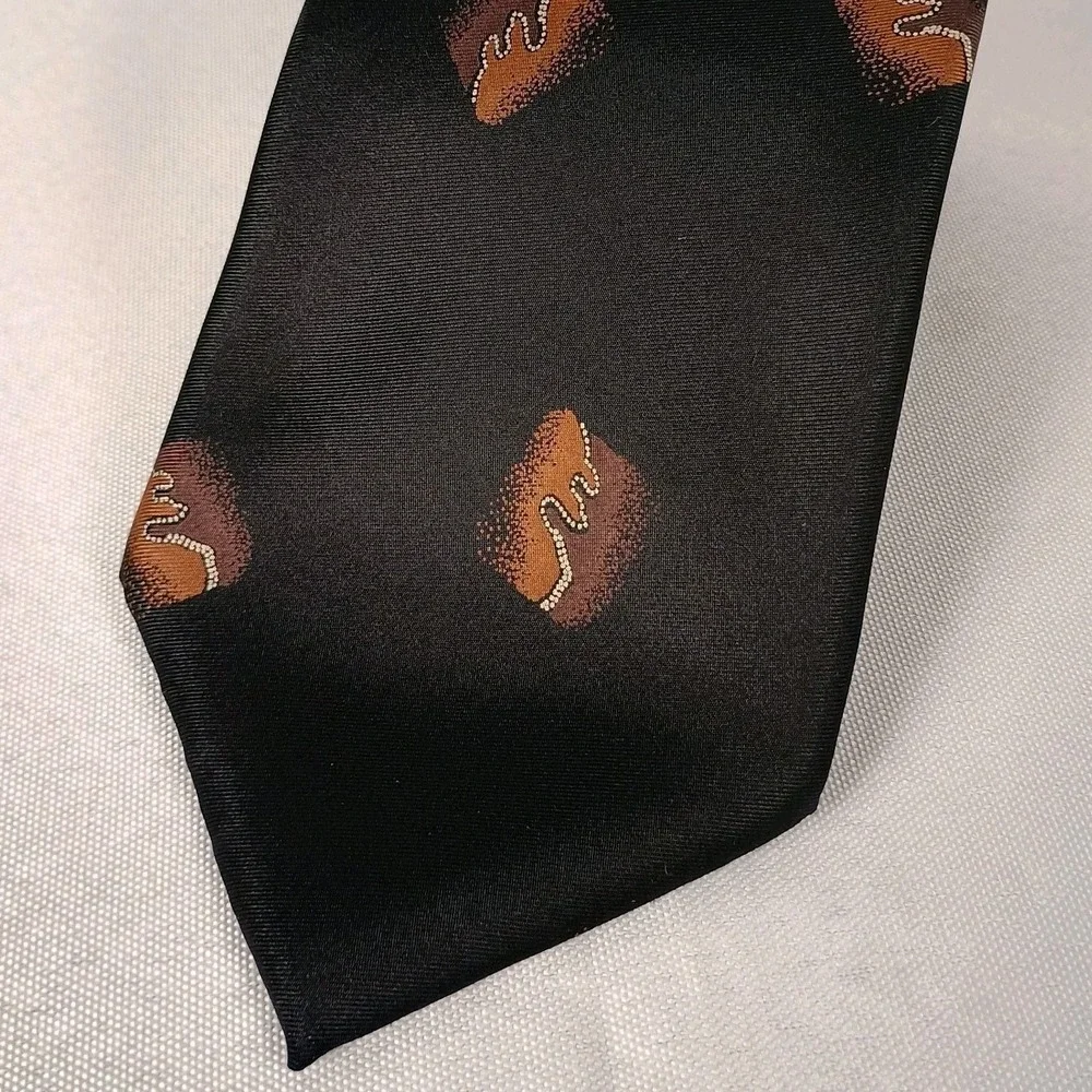 Guy Laroche Paris All Silk Tie Black Brown Abstract Pattern Made in USA Imported